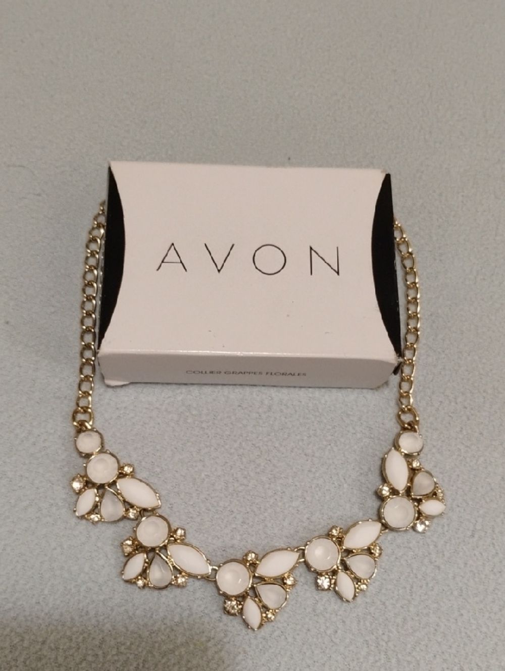 Avon Gold-Tone White Floral Cluster Necklace